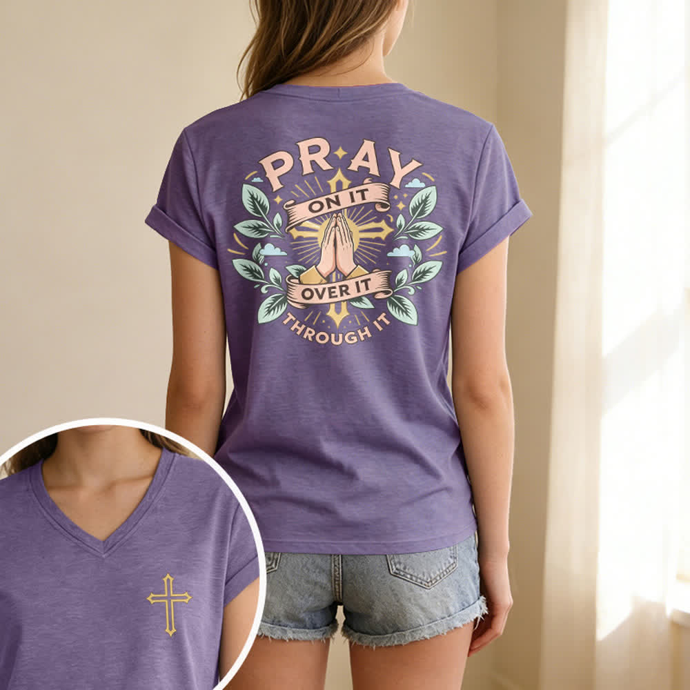 Christianartworkshop Camiseta de mujer con cuello en V y manga enrollada con nudo lateral "Pray On It" - image 57