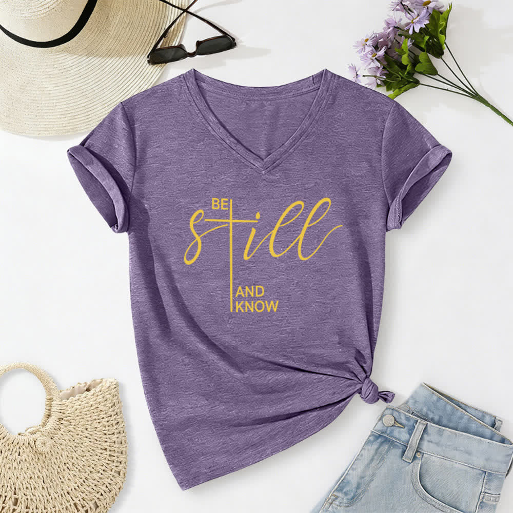 Christianartworkshop Camiseta de cuello en V para mujer "Be Still And Know" color morado jaspeado. - Púrpura - 2XL - image 0
