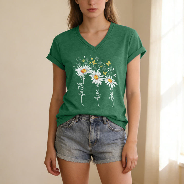 Christianartworkshop Camiseta de mujer con cuello en V y estampado de margaritas y mariposas "Fe, Esperanza, Amor" - image 1