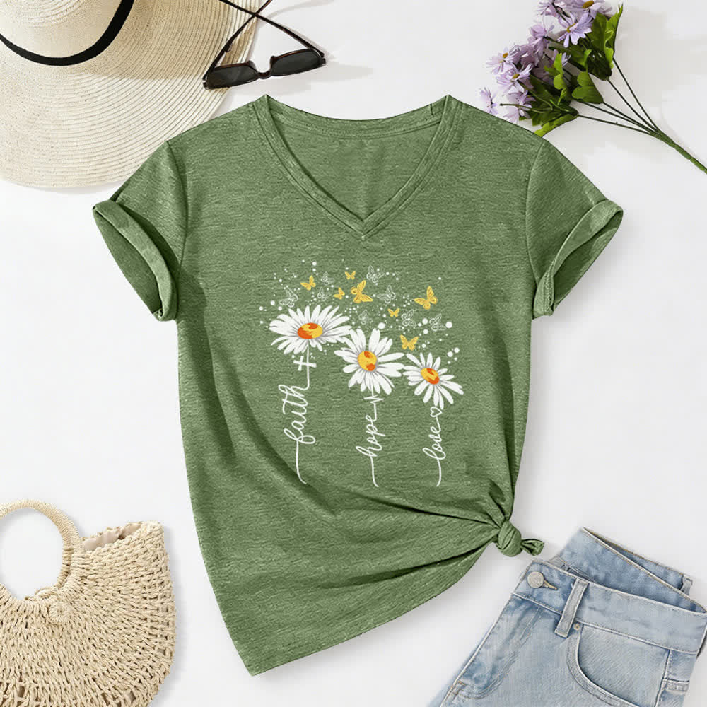 Christianartworkshop Camiseta de mujer con cuello en V y estampado de margaritas y mariposas "Fe, Esperanza, Amor" - image 24