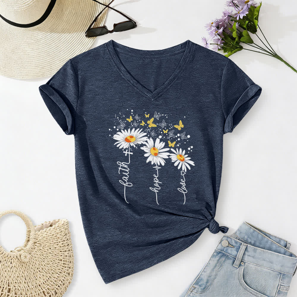 Christianartworkshop Camiseta de mujer con cuello en V y estampado de margaritas y mariposas "Fe, Esperanza, Amor" - Azul marino - 2XL - image 2