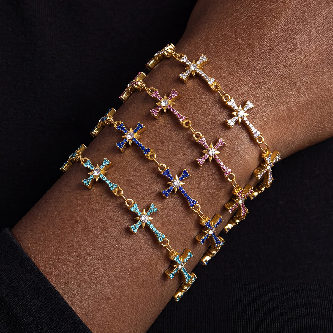 Christianartworkshop Pulsera de eslabones cruzados con pavimentación brillante: emblema de radiantes bendiciones celestiales. - image 1