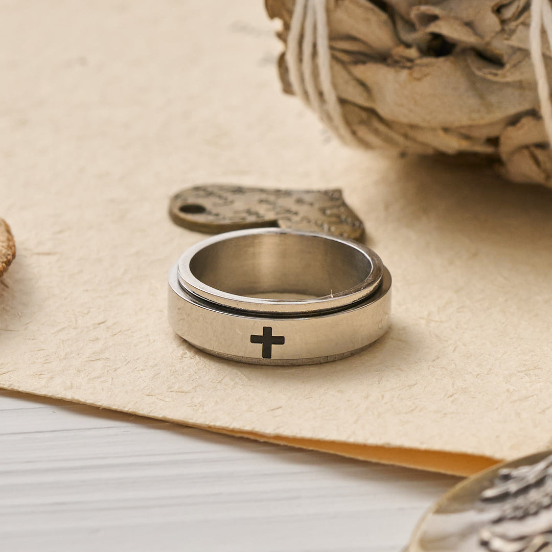 Christianartworkshop Anillo giratorio con cruz grabada para aliviar la ansiedad: emblema de la guía celestial constante. - image 4