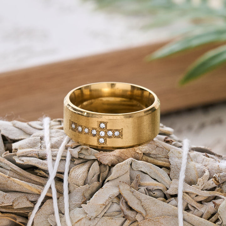 Christianartworkshop Elegante anillo ancho con cruz enjoyada: símbolo de guía divina y tranquilizadora. - image 6