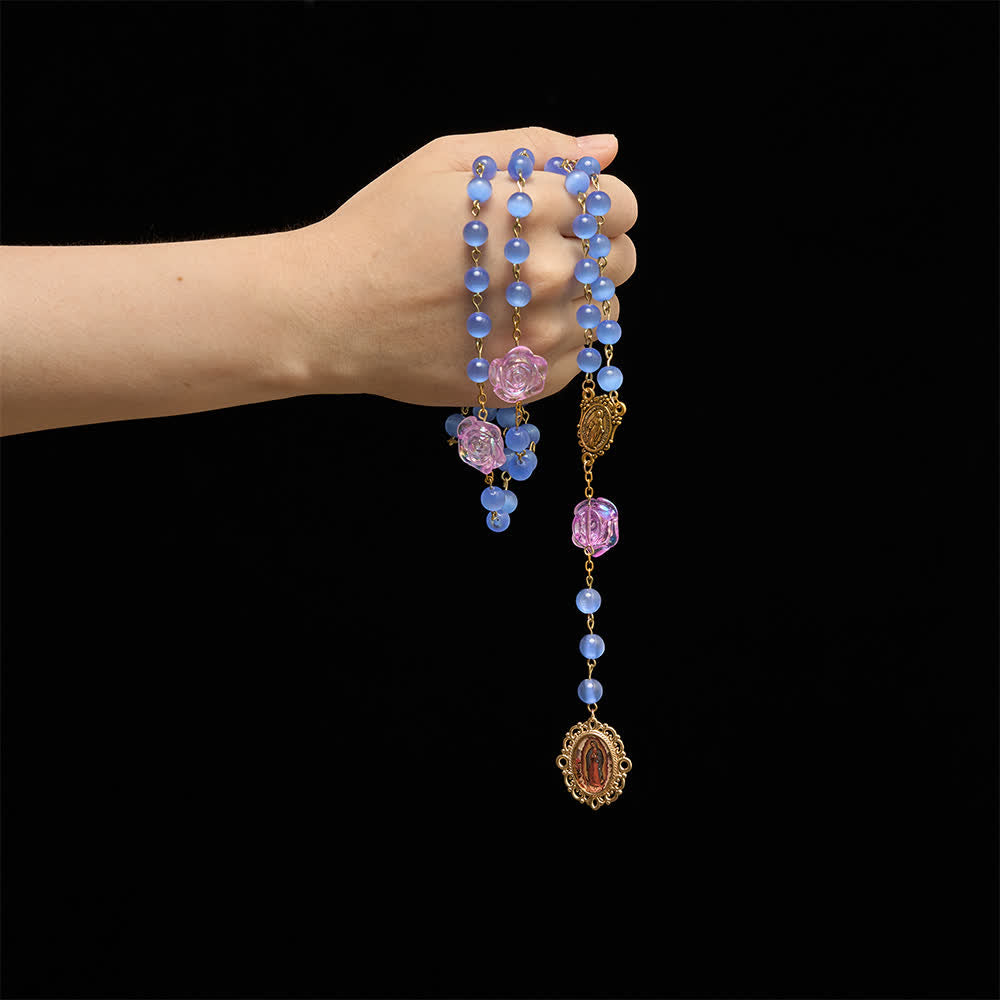 Christianartworkshop Rosario de Rosa Ojo de Gato Azul con Medalla de Nuestra Señora: Símbolo de la dulce misericordia celestial. - image 1