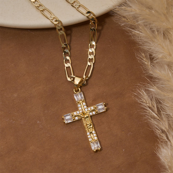 Christianartworkshop Collar con cadena Figaro de crucifijo de cristal baguette: emblema de la eterna misericordia divina. - image 3