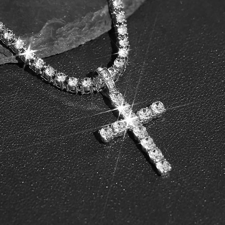 Christianartworkshop Colgante de cruz con incrustaciones de gemas brillantes y cadena de tenis: símbolo de calma y esperanza divinas. - image 3