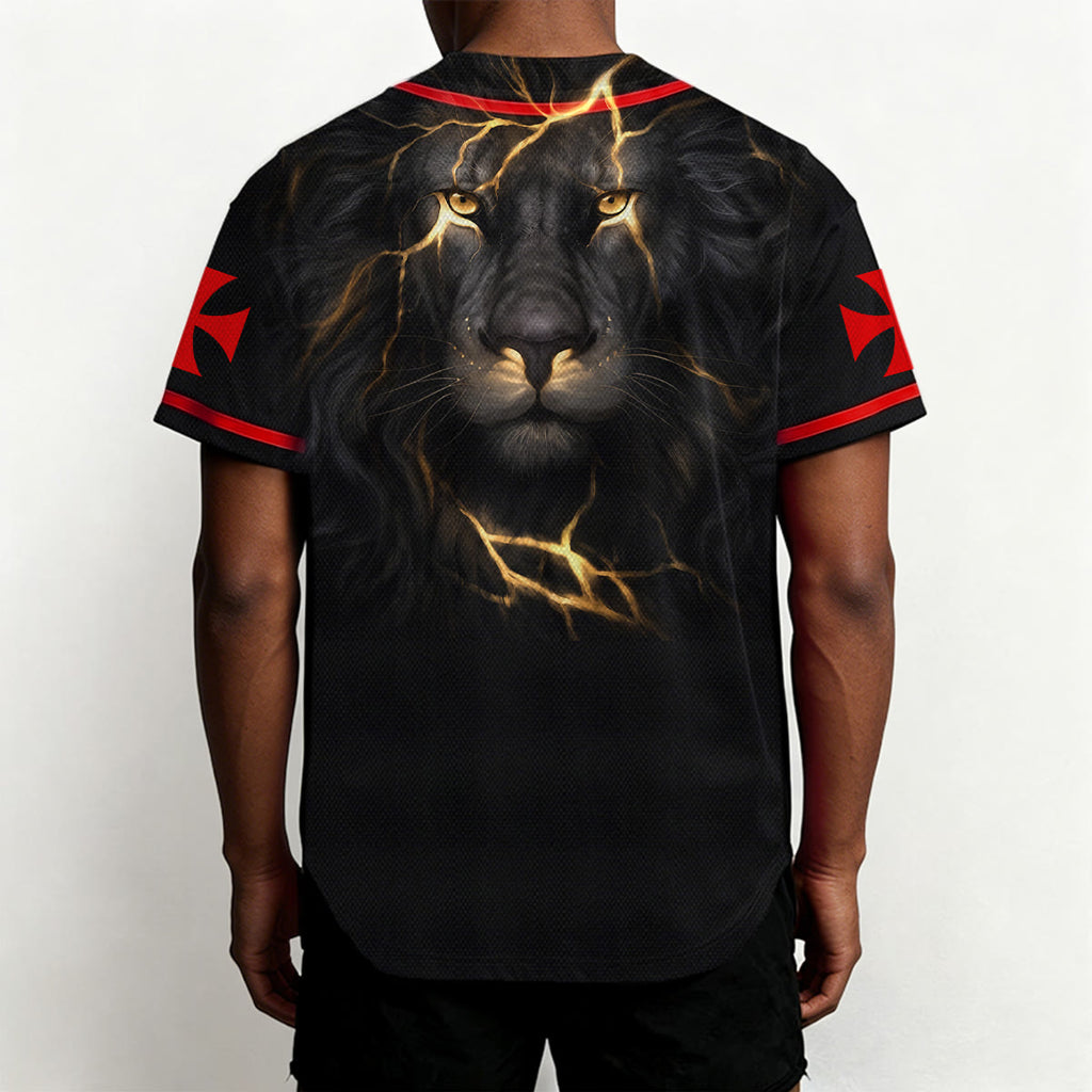 Christianartworkshop Camiseta de béisbol con botones y emblema de la Cruz de Jesús vertical en la parte delantera y retrato del León de Judá con rayo en la parte trasera. - image 4
