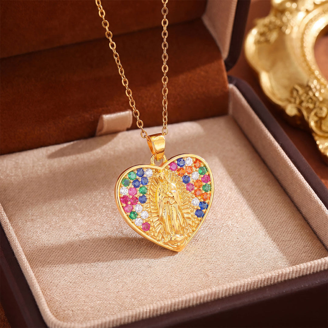 Christianartworkshop Collar con medallón de la Santa Doncella con Halo de Cristal: Emblema de la suave protección celestial. - Dorado - Corazón colorido - image 16