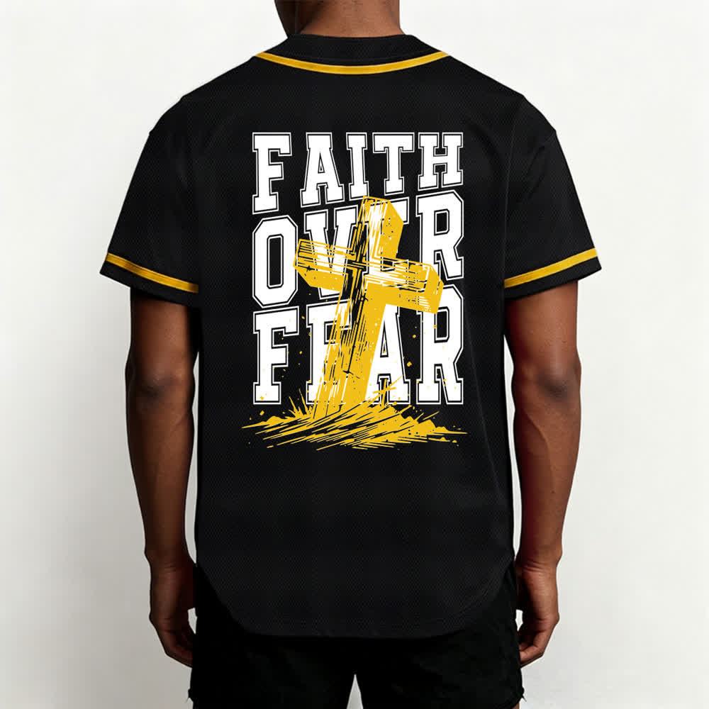 Camiseta de béisbol con ribete de contraste y cruz "Fe sobre el miedo" de Christianartworkshop - image 61