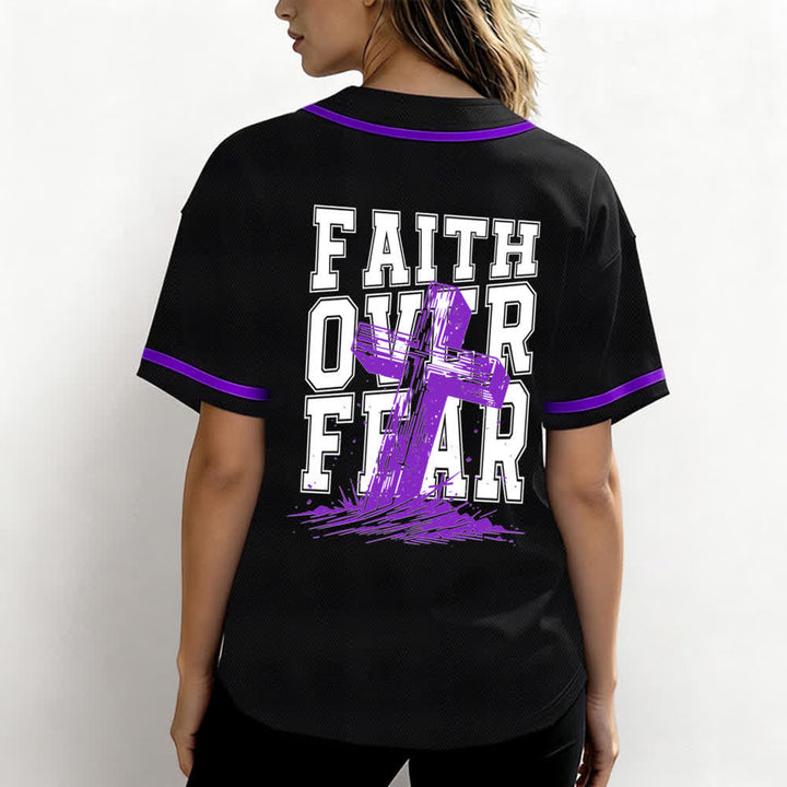 Camiseta de béisbol con ribete de contraste y cruz "Fe sobre el miedo" de Christianartworkshop - image 52