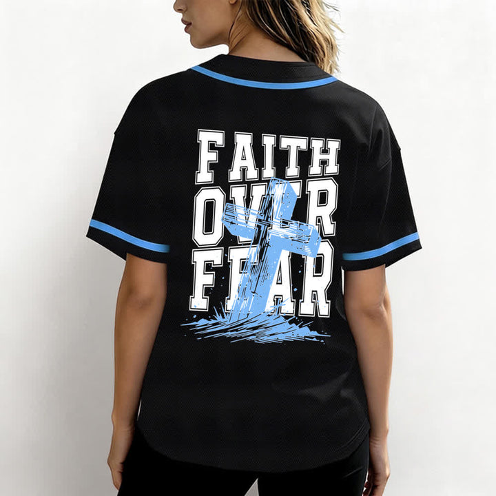 Camiseta de béisbol con ribete de contraste y cruz "Fe sobre el miedo" de Christianartworkshop - image 17