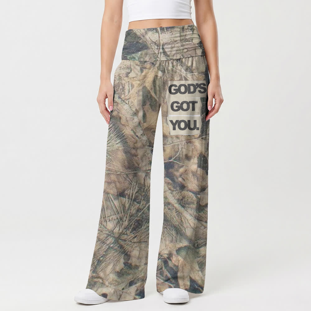 Christianartworkshop Pantalones de mujer de talle alto y pierna ancha con estampado de camuflaje "God's Got You" - image 1