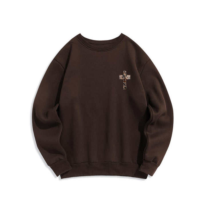 Christianartworkshop Sudadera extragrande de cuello redondo con estampado de camuflaje oliva y verso cruzado. - image 11