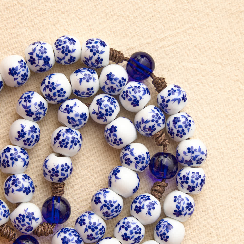 Christianartworkshop Rosario de porcelana azul y blanca con motivos florales, cruz plateada con motivos florales y medalla de la Virgen María. - image 5