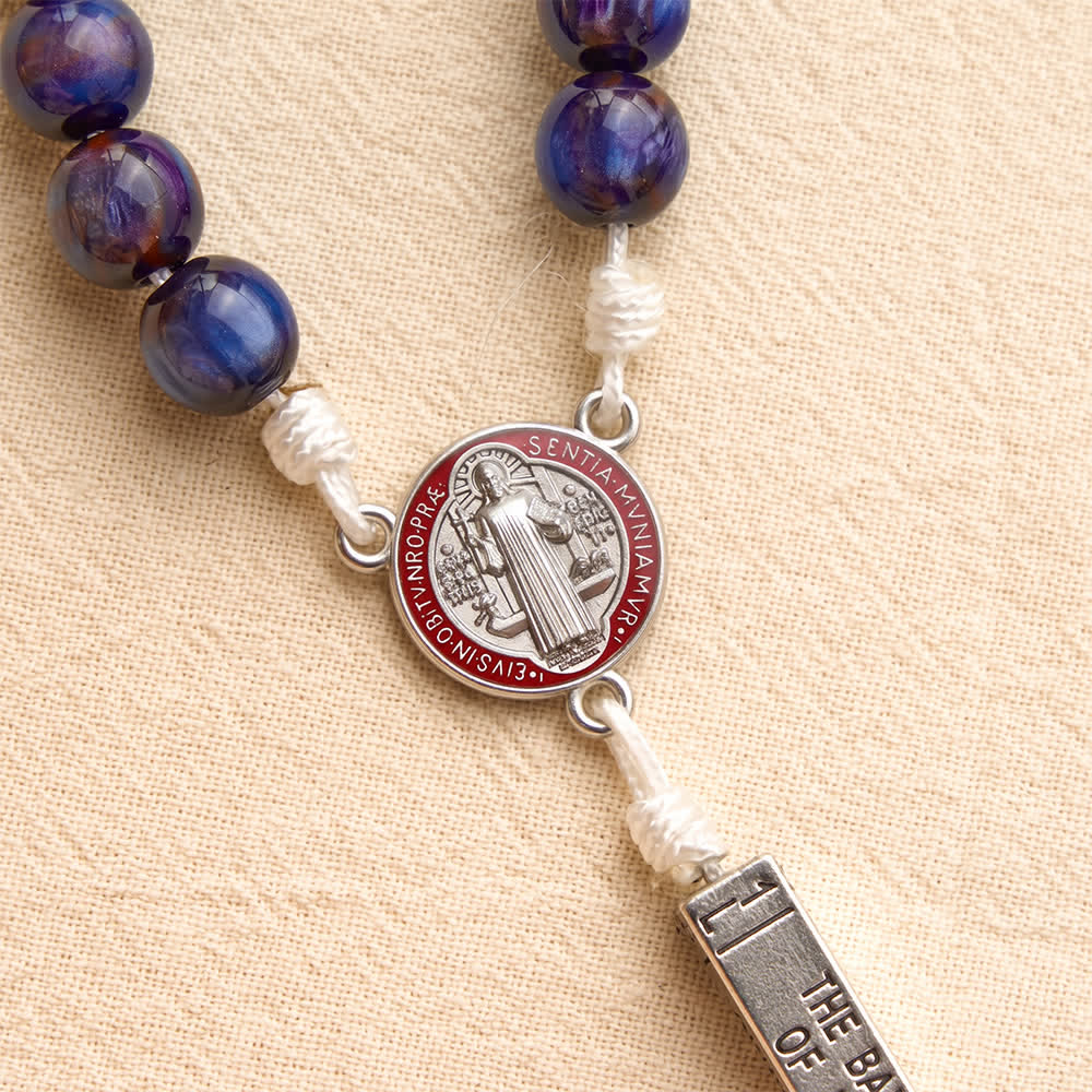 Christianartworkshop Rosario de resina con cuentas y nudos de escritura grabada y cruz de San Benito: emblema de consuelo celestial concentrado. - image 6