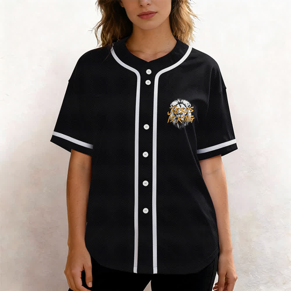 Camiseta de béisbol con gráfico del león "Jesús es rey" de Christianartworkshop - image 18