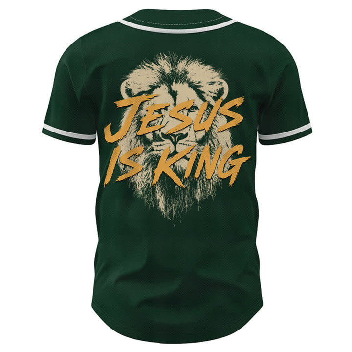 Camiseta de béisbol con gráfico del león "Jesús es rey" de Christianartworkshop - image 43