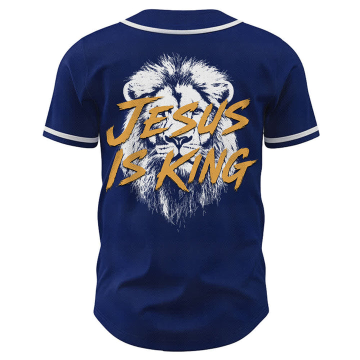 Camiseta de béisbol con gráfico del león "Jesús es rey" de Christianartworkshop - image 1