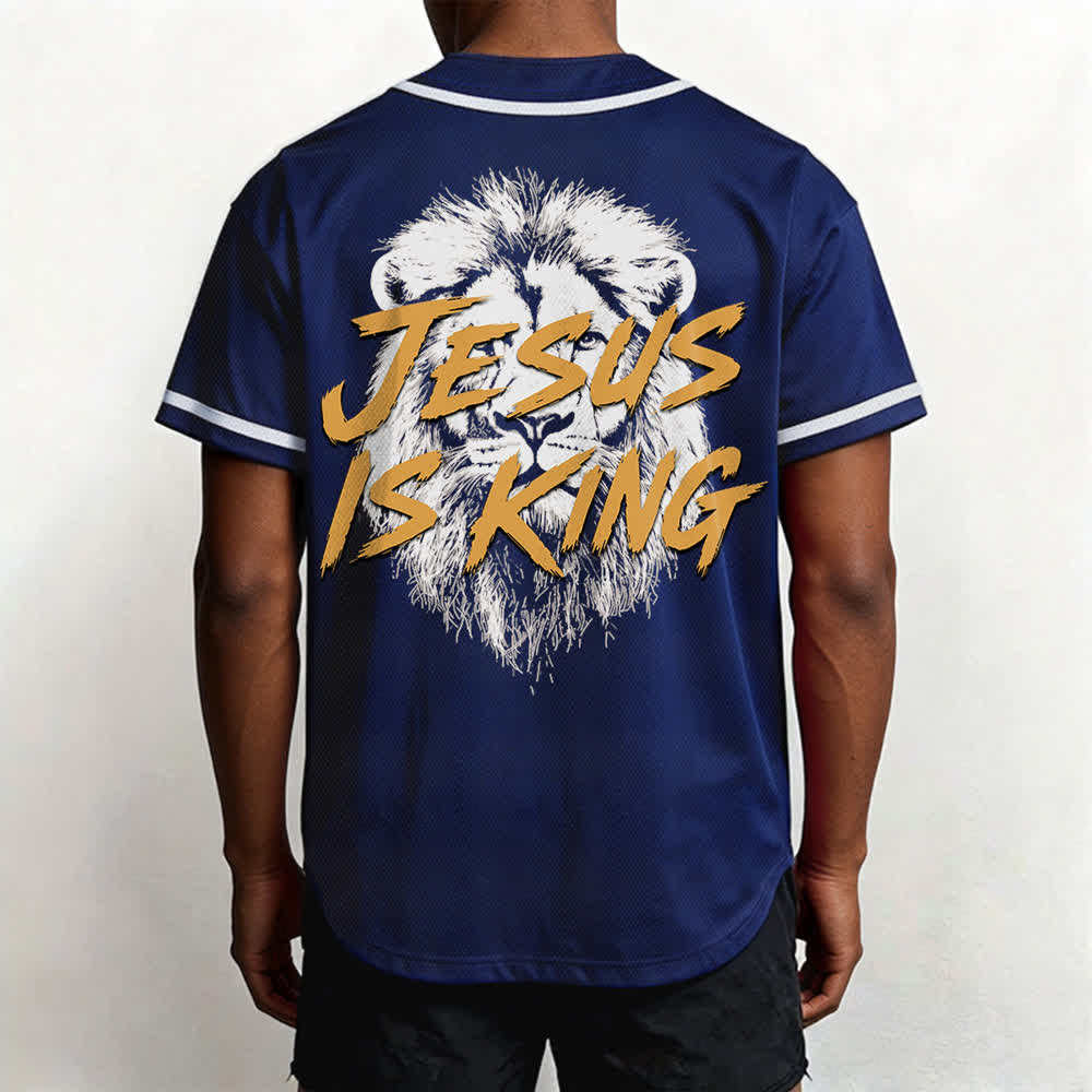 Christianartworkshop Camiseta de béisbol de malla con estampado de león "Jesús es Rey" - image 5