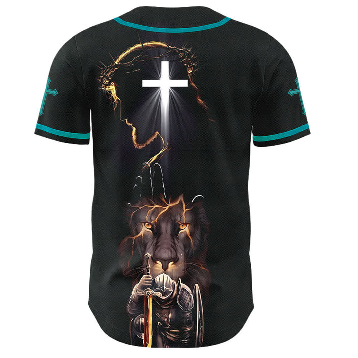 Camiseta de béisbol negra con botones y armadura de león de Christianartworkshop con Jesús. - image 36
