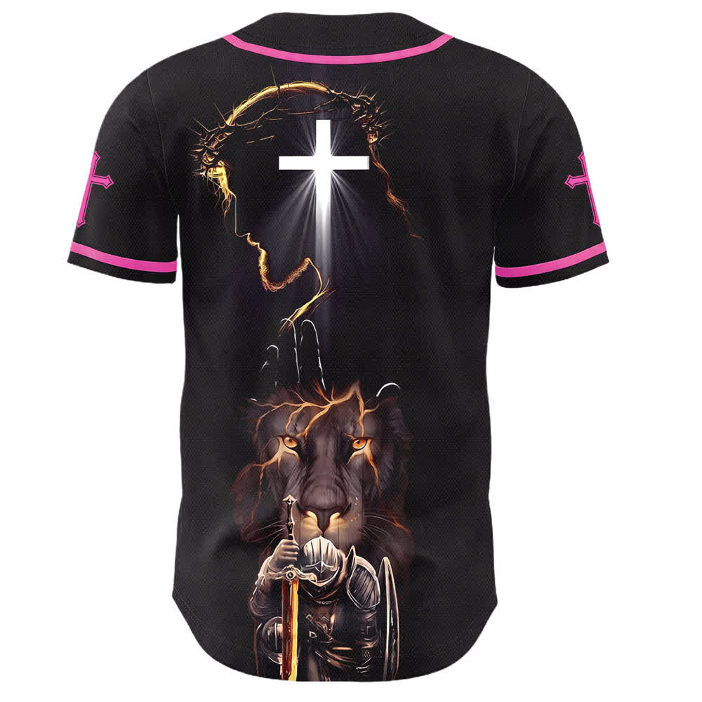 Camiseta de béisbol negra con botones y armadura de león de Christianartworkshop con Jesús. - image 43