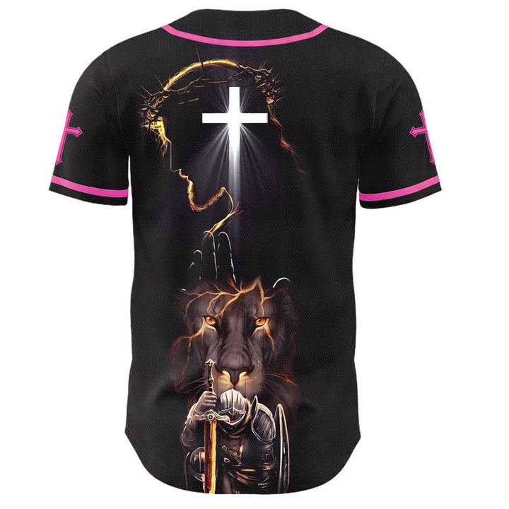 Camiseta de béisbol negra con botones y armadura de león de Christianartworkshop con Jesús. - image 43
