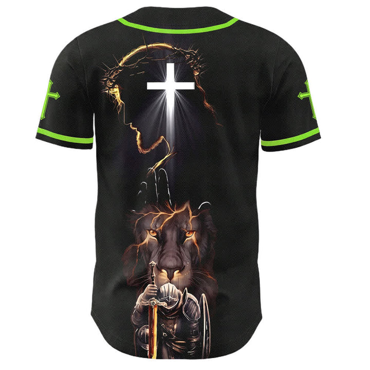 Camiseta de béisbol negra con botones y armadura de león de Christianartworkshop con Jesús. - image 50