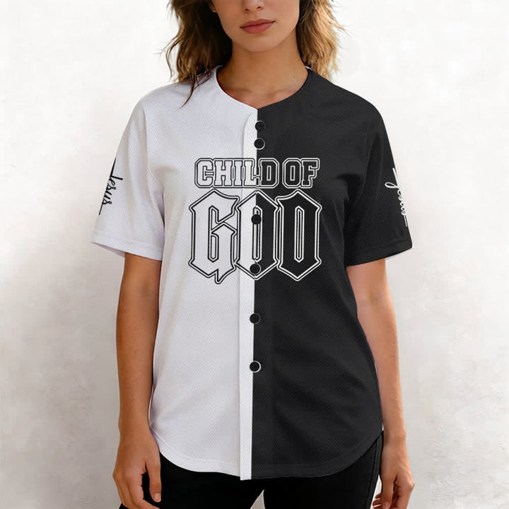 Camiseta de béisbol dividida en blanco y negro de Christianartworkshop Niño de Dios - image 4