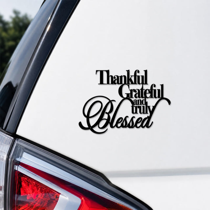 Christianartworkshop Pegatina de vinilo para coche con la frase "Agradecido y Bendecido" en cursiva: Emblema de cálida gratitud celestial. - image 4