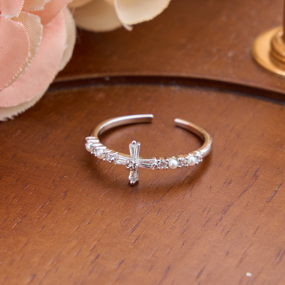 Christianartworkshop Anillo ajustable con cruz de perlas incrustadas: símbolo de suave consuelo celestial. - image 4