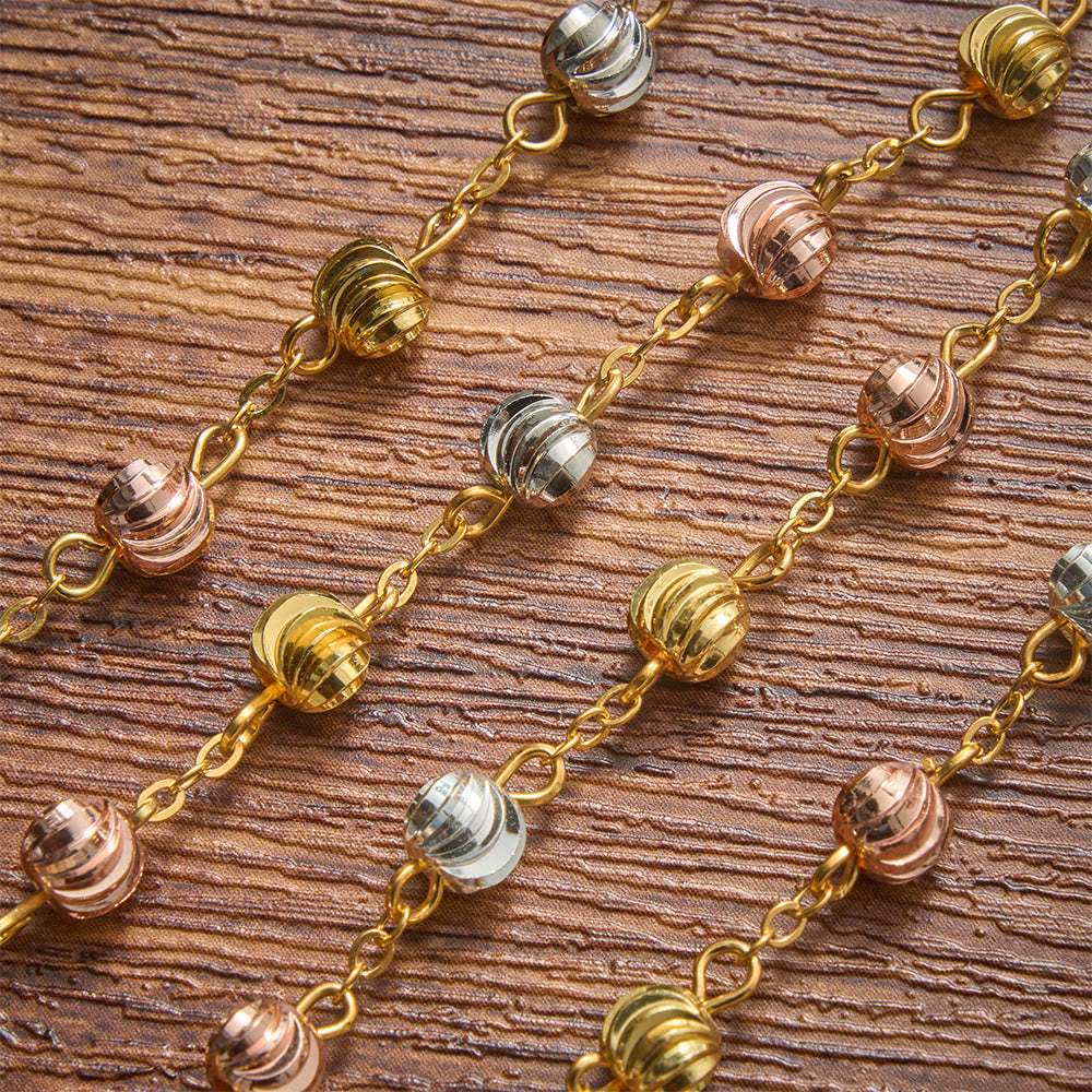 Christianartworkshop Pulsera delicada con cuentas texturizadas y crucifijo de Nuestra Señora de Guadalupe: Portadora de la gracia sagrada perdurable. - image 6