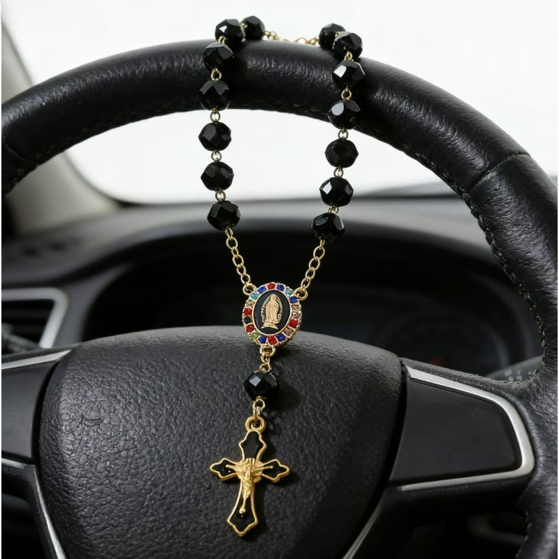 Christianartworkshop Elegante medallón esmaltado con crucifijo y rosario para coche: emblema de paz y consuelo sagrado. - image 1