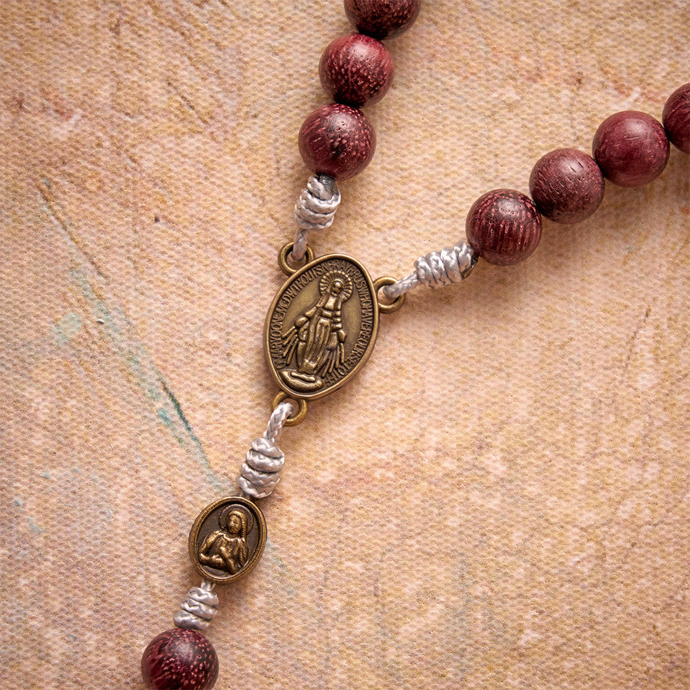 Christianartworkshop Rosario de Nuestra Señora de madera de palo morado con devoción de bronce. - image 4