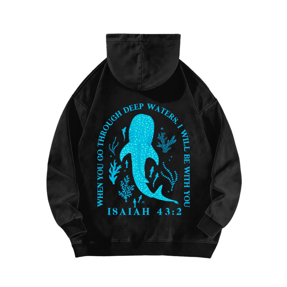 Christianartworkshop Sudadera con capucha lavada con diseño de tiburón ballena en aguas profundas (Isaías 43:2) - image 4