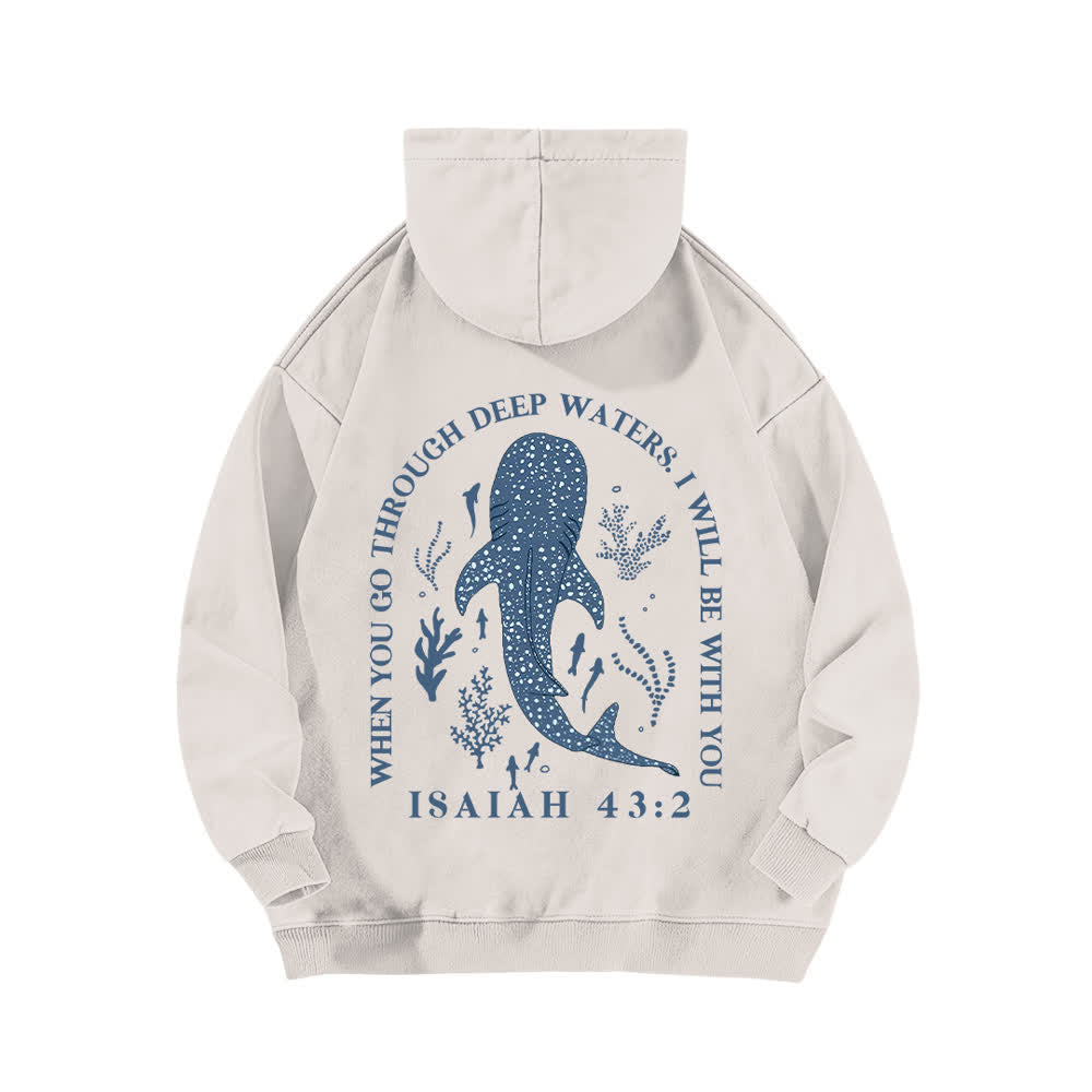 Christianartworkshop Sudadera con capucha lavada con diseño de tiburón ballena en aguas profundas (Isaías 43:2) - image 1