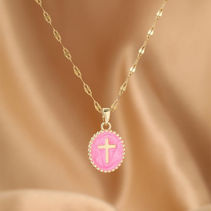 Christianartworkshop Collar ovalado con cruz de esmalte y bisel texturizado: símbolo de calma y serenidad celestial. - Rosa - image 6