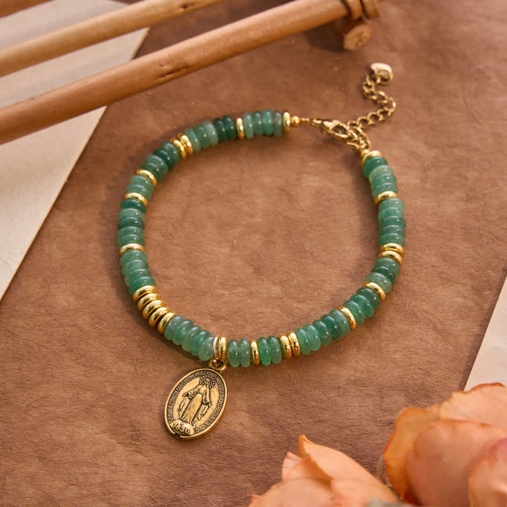 Christianartworkshop Pulsera de piedra natural con cuentas en forma de disco y la imagen de Nuestra Señora: Emblema de la suave intercesión celestial. - Aventurina verde - image 3