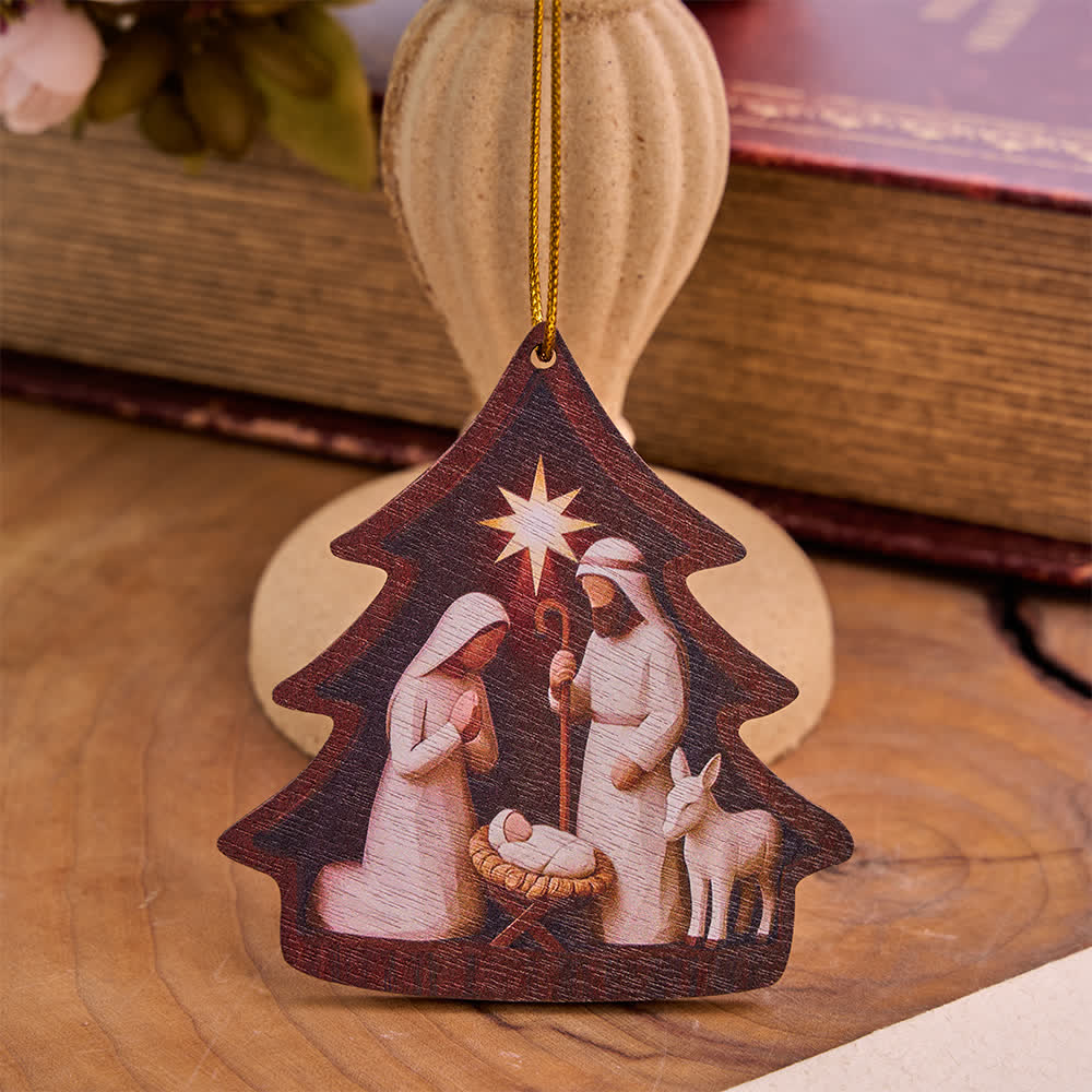 Christianartworkshop Adorno colgante de madera con forma de árbol y escena de la Natividad de la Sagrada Familia. - Blanco - image 1