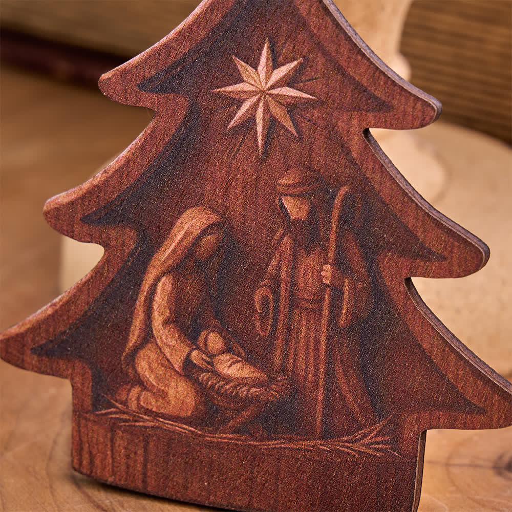 Christianartworkshop Adorno colgante de madera con forma de árbol y escena de la Natividad de la Sagrada Familia. - image 6