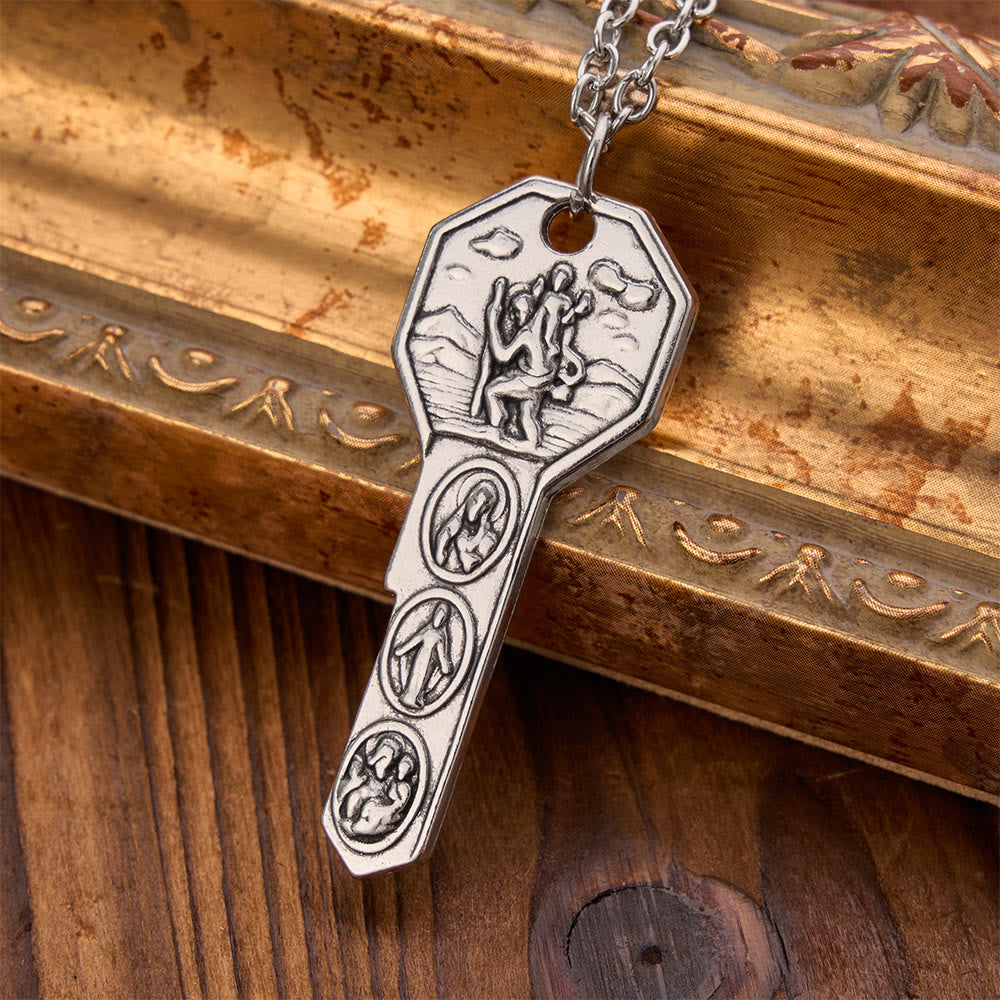 Christianartworkshop Collar con dije de San Cristóbal en relieve ornamentado: símbolo de protección divina permanente. - image 1