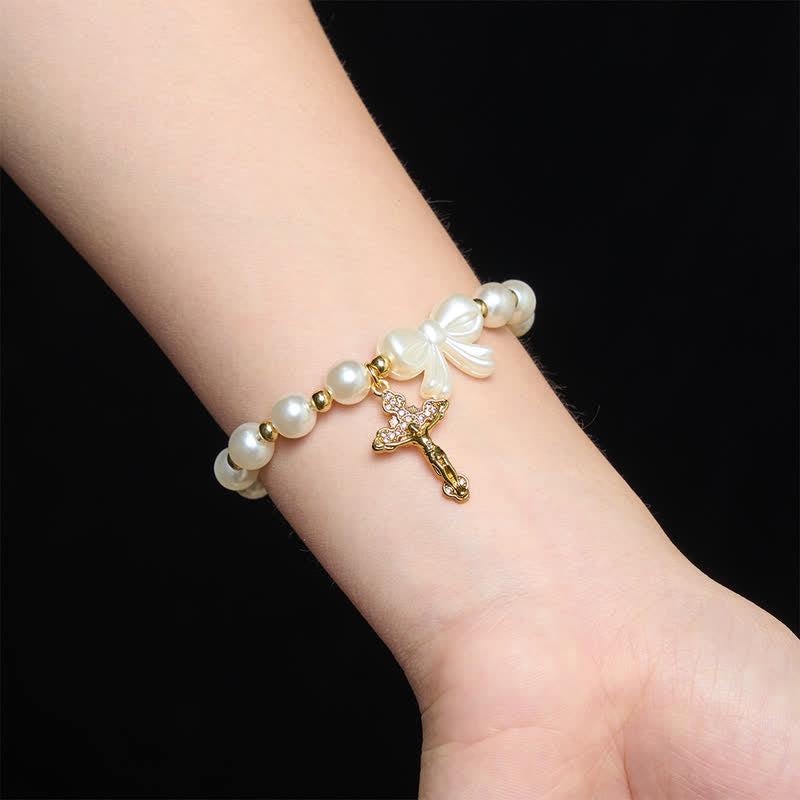 Christianartworkshop Pulsera de rosario con lazo de cuentas blancas y crucifijo enjoyado: emblema de la dulce gracia celestial. - image 1