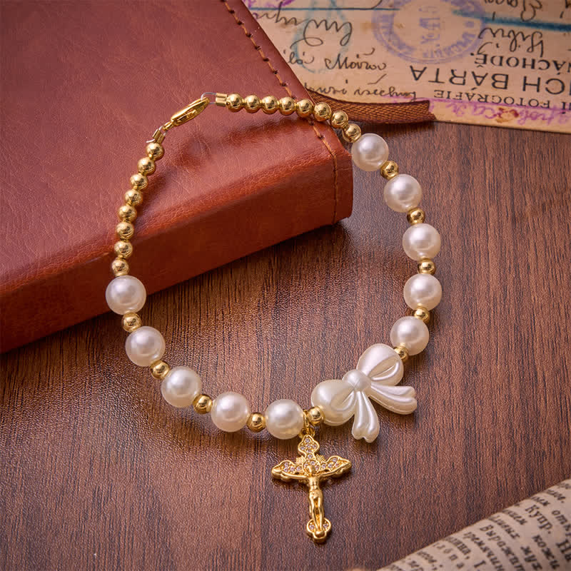 Christianartworkshop Pulsera de rosario con lazo de cuentas blancas y crucifijo enjoyado: emblema de la dulce gracia celestial. - image 4