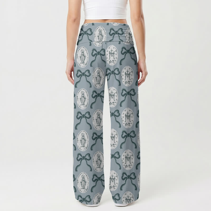 Christianartworkshop Pantalones de pierna ancha para mujer con estampado de lazo y medallón azul grisáceo - image 1