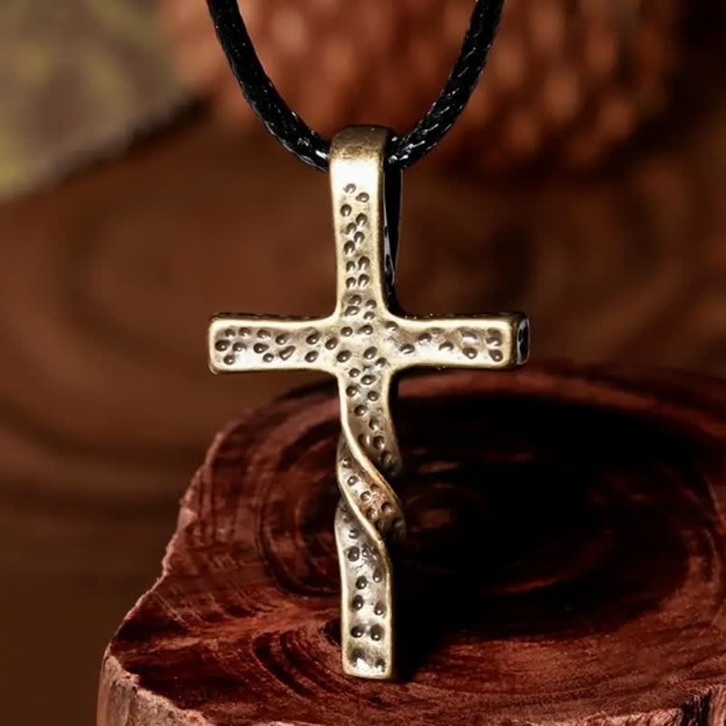 Christianartworkshop Collar con cruz de aleación retorcida texturizada artesanal: portador de una silenciosa bendición celestial. - Cruz - image 0