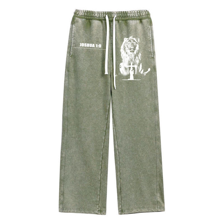 Christianartworkshop Pantalones deportivos lavados de corte relajado con el lema "Coraje de león" de Josué 1:9 - Verde militar - 2XL - image 26