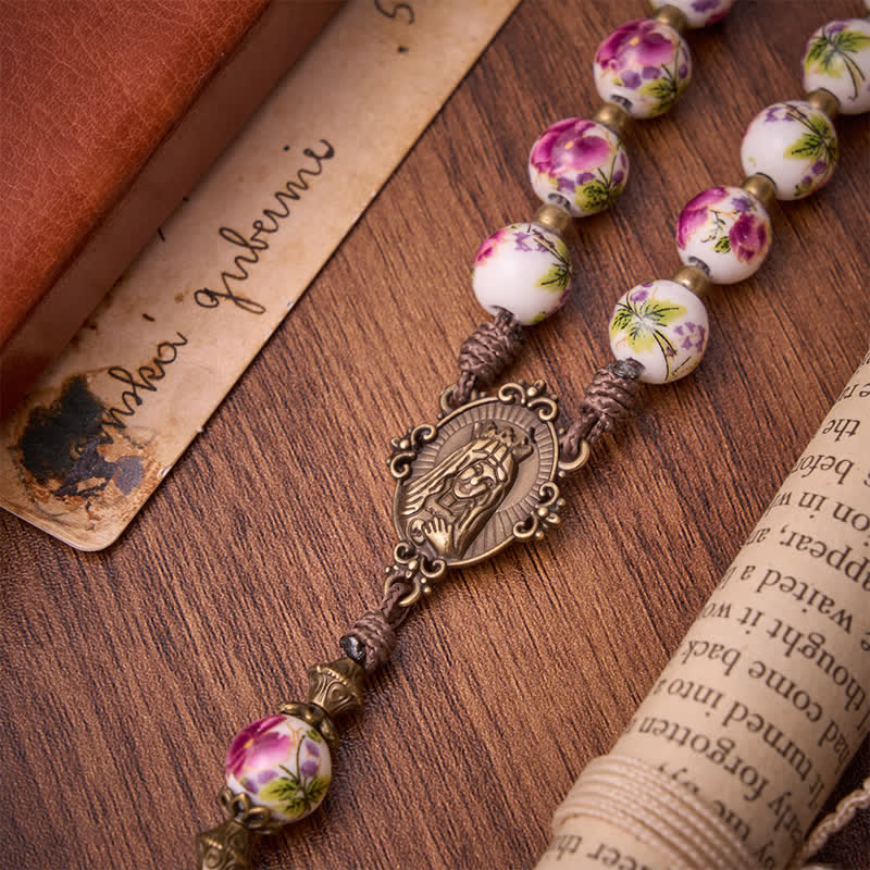 Christianartworkshop Rosario de oración con flores rosas en bronce envejecido, con medalla de Nuestra Señora y crucifijo. - image 6