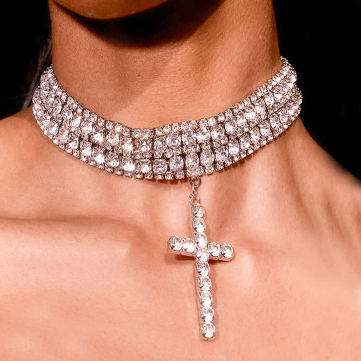 Christianartworkshop Gargantilla con cruz de diamantes de imitación deslumbrante: símbolo de la gracia celestial infalible. - Plata - image 0