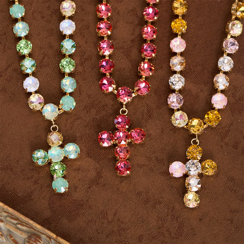 Christianartworkshop Collar con cruz de cobre y cristal Rivoli: símbolo de la inquebrantable majestad divina. - image 1