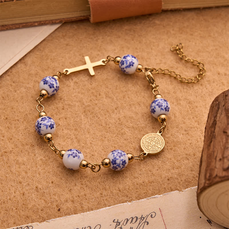 Christianartworkshop Pulsera con dije de la Sagrada Cruz de San Benito: Símbolo de cálida guía espiritual. - Azul - image 1
